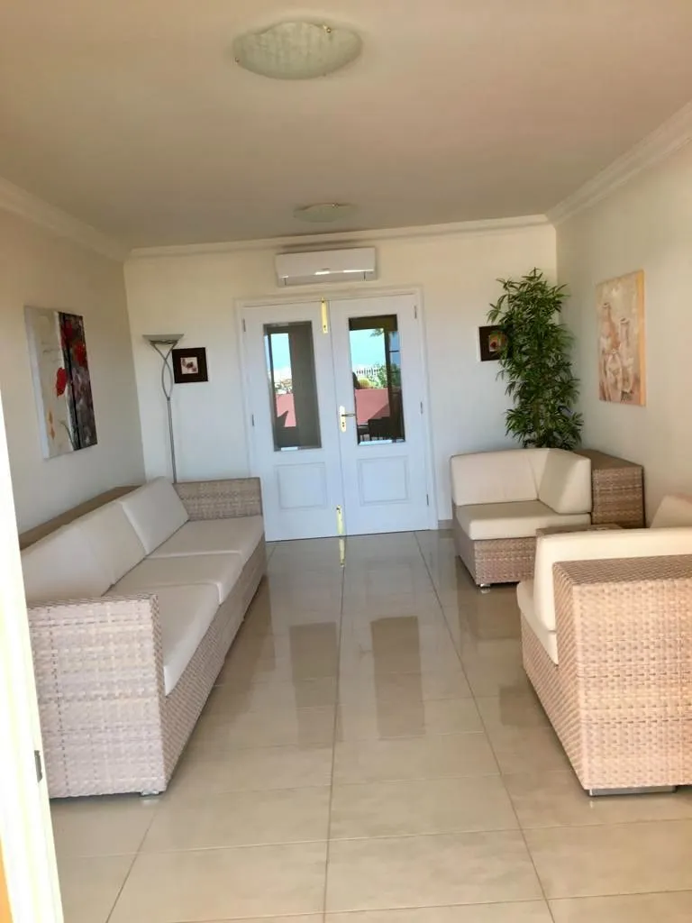 Fotografía de un apartamento en Costa Adeje que estudiamos para nuestros compradores (ref. AP01)